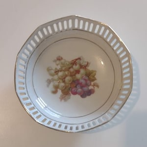 Vintage Schumann Bavaria reticulated bowl/dish