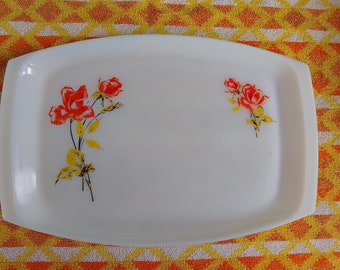 plateau vintage JAJ en pyrex fabriqué en Angleterre