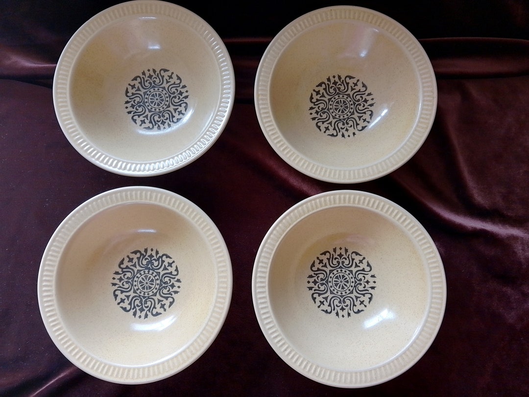 THREE CASTLES STONEWARE Bowls X 4 Brown Scroll Pattern - Etsy