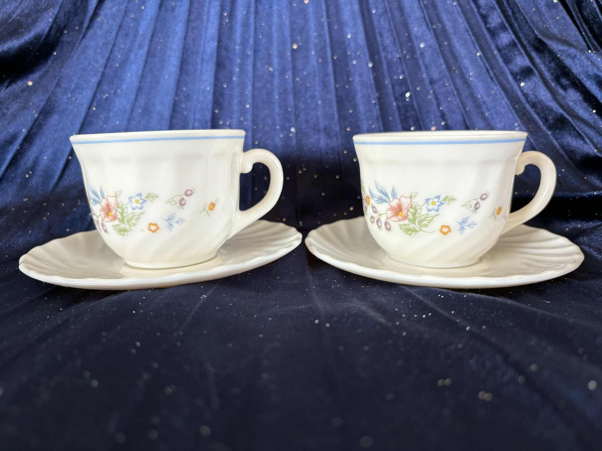 Lot De 6 Flûtes à Champagne Vintage ARCOPAL Modèle Victoria - Verre Transparent à Motifs Fleurs