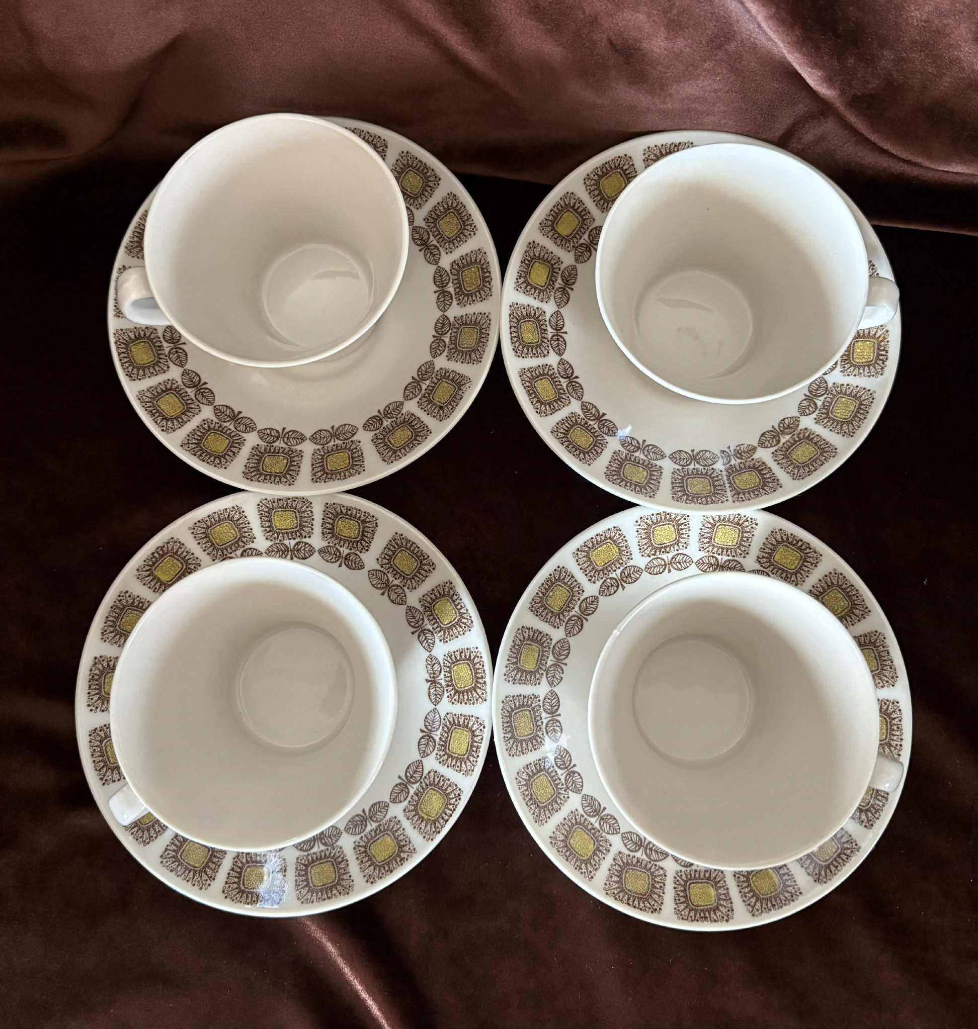 Rare Set of Four Upsala-ekeby Gefle Helianthus Cups and Saucers