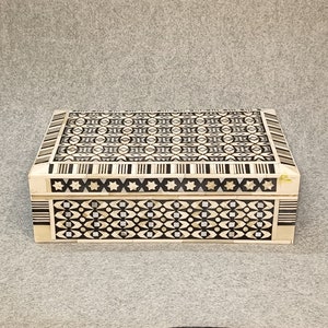 Home Decor Bone Inlay Box | Bone and Mother of Pearl Inlay Jewelry Box ...