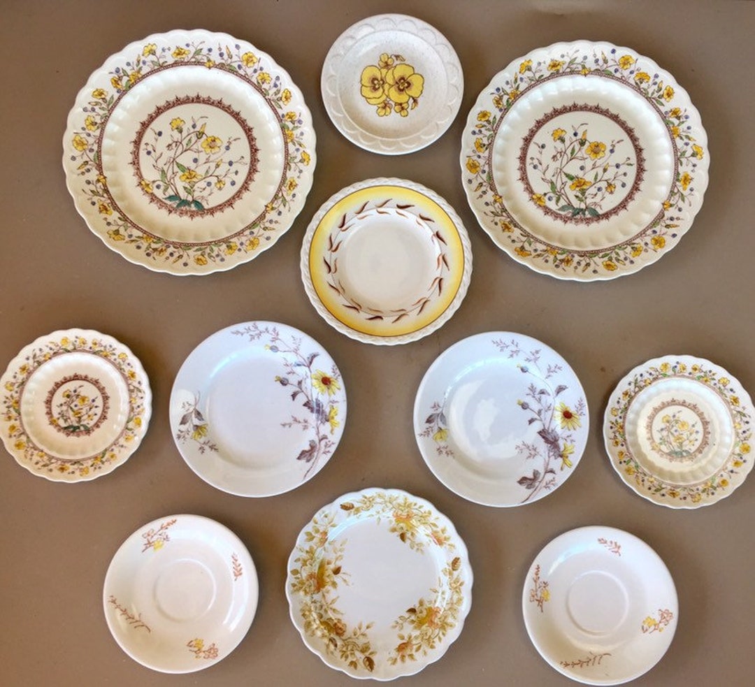 Vintage Mismatched Yellow Gold Wall Gallery Plates Wall Etsy