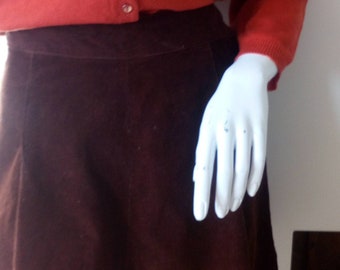Demure 1930s Chocolate Brown Needlecord High Waist Shorts