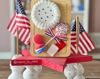 Tabla de charcutería patriótica con efecto horneado: decoración de cocina para el 4 de julio