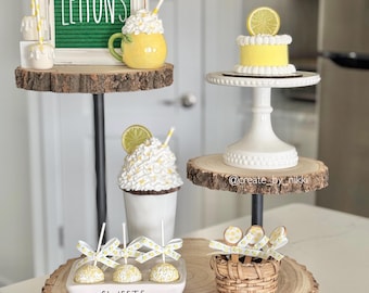Decoración de bandejas escalonadas con limones: dulces horneados falsos, cake pops y más