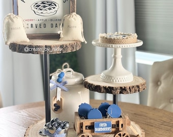 Decoración de bandeja de varios niveles para tarta de arándanos: Cocina rústica patriótica