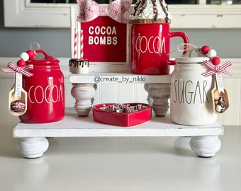 Bombas de cacao falsas / Decoración navideña de bandejas escalonadas