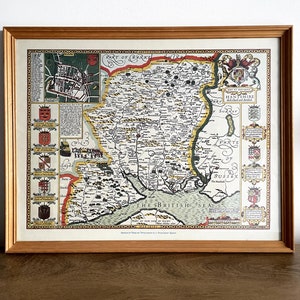 Hantshire Beschrieben und Devidiert, alte Karte von der Grafschaft Hampshire von John Speed (1552-1629), gerahmte Reproduktion von 42 Surge Engineer Regale