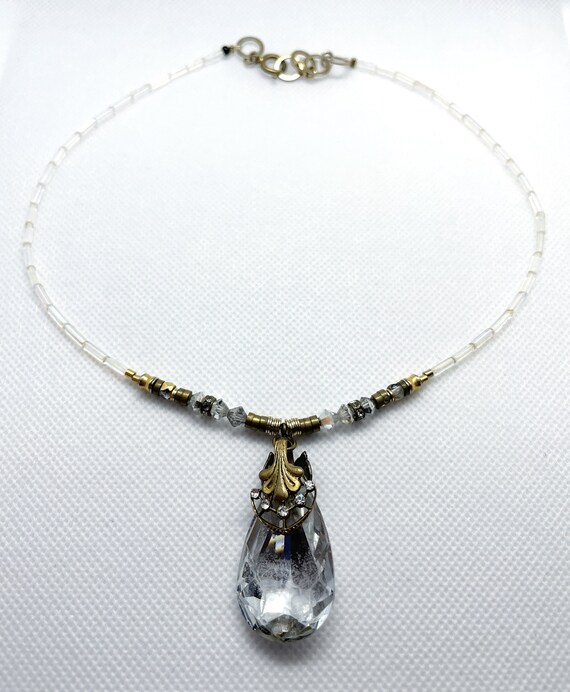 Elegant Vintage Necklace With Large 