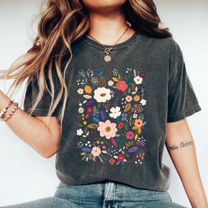 Botanical Wildflower T-Shirt, Floral Shirt, Comfort Colors TShirt, Plant Mom Gift, Cottagecore Clothing, Vintage Flower Tee, Plant T Shirt