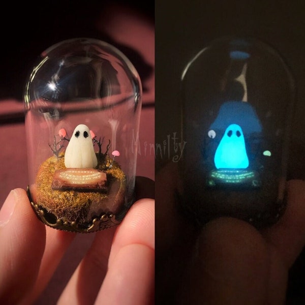 Miniature fantôme, fantôme phosphorescent, décoration fantôme, fantôme miniature dans un dôme de verre
