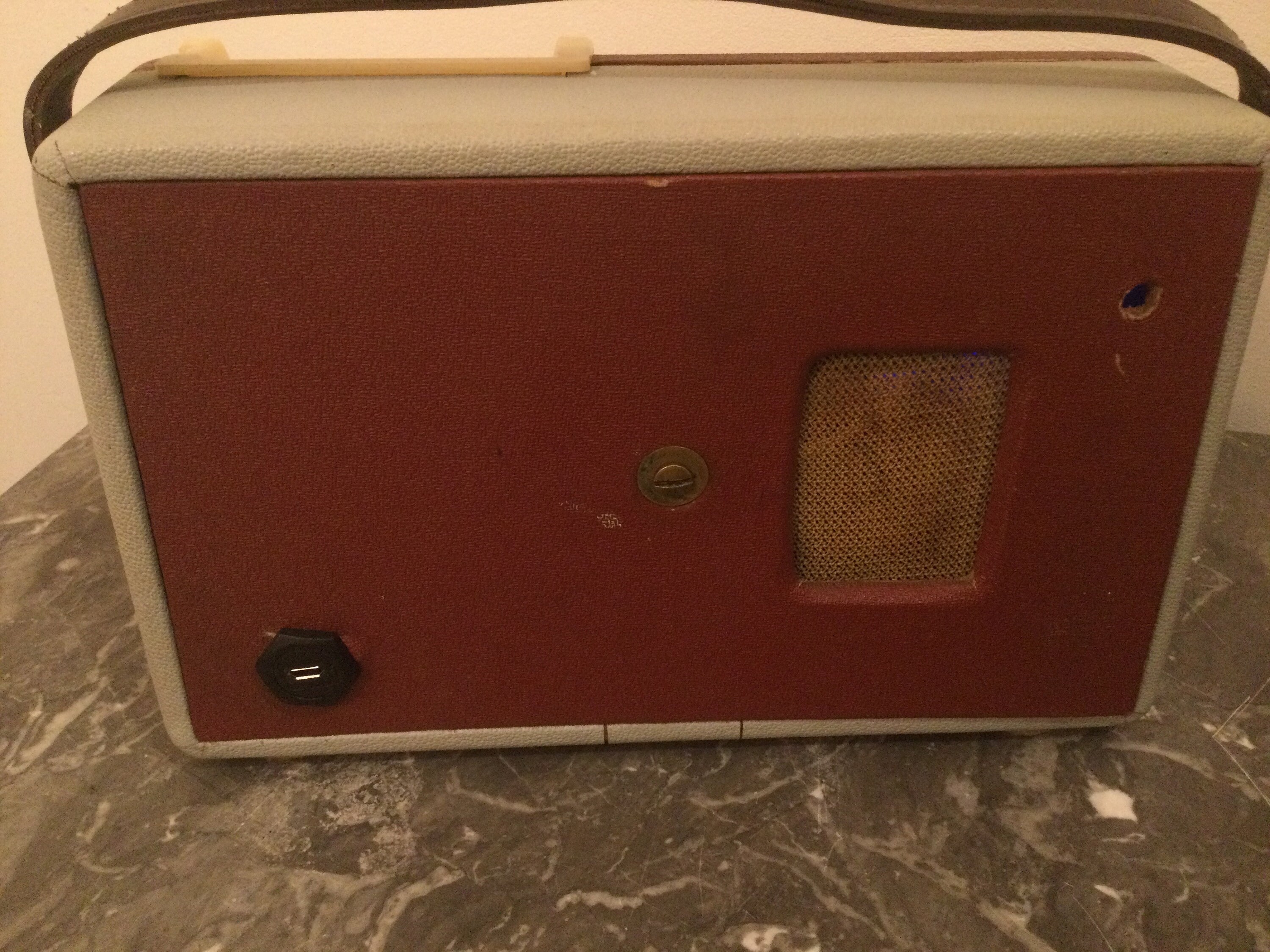 Inconnu - Unknown 19 Électrophone Ch= R-Player Reela-Radio, Reela