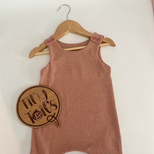 Mauve Ribbed Lightweight Summer Cotton Romper Jumpsuit size 9-12 months