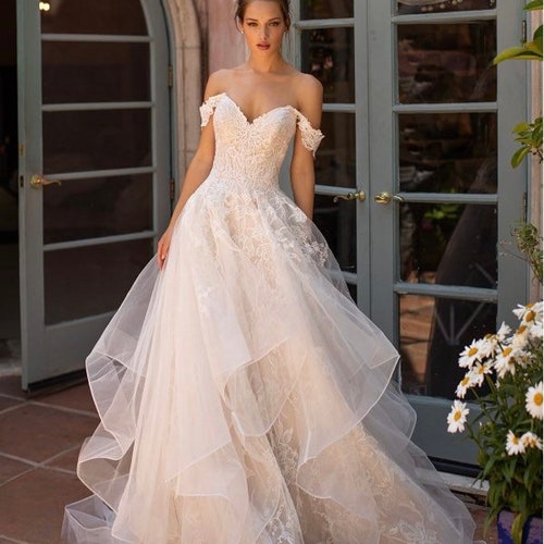 Vintage off the Shoulder Wedding Dressa Line Lace Applique - Etsy