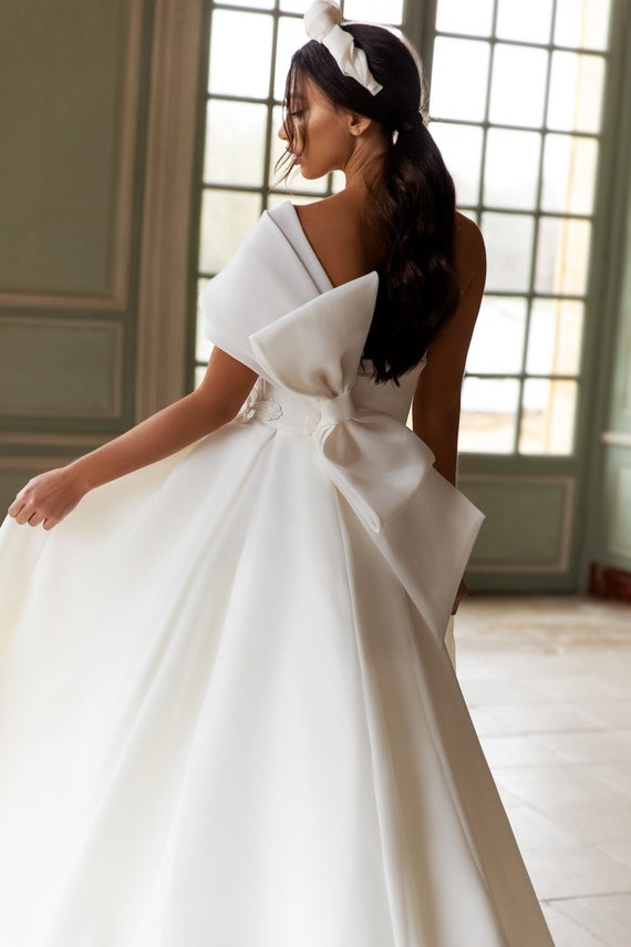 Pierna alta Lado Vestido de novia dividido Único Un hombro - Etsy España Pierna alta Lado Vestido de novia dividido Único Un hombro - Etsy España
