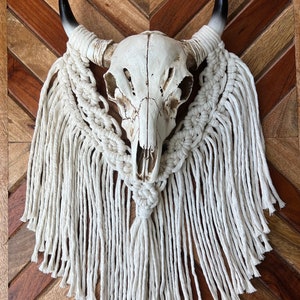 Macrame Wall Hanging, Boho Wall Decor, Boho Western Decor, Steer Wall Hanging, Macrame Steer WallHanging, Boho Decor, Home Decor, Gift Ideas