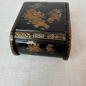Scatola per sigarette in metallo nero giapponese vintage, laccata e dipinta, portagioie