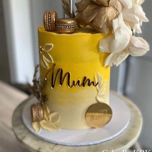 Mum Cake Charm Gold Cake Topper - Birthday Cake Topper - Mum's Birthday Topper - Acrylic Cake Charms Toppers - Party Supplies - Cake Decor