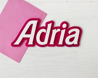 Signo de puerta personalizado de muñeca rosa - Decoración de pared colgante - Placa de nombre -Regalo personalizado para niños-Muñeca Barbie Signo-Placa de signo de nombre de puerta rosa acrílica