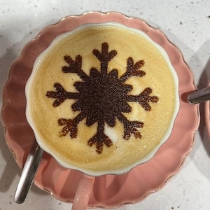 Snowflake Coffee Stencil - Cappuccino Drinks Stencil - Acrylic Drink Stencil -Christmas Coffee Drink Stencil-Coffee Gifts-Stencil For Coffee