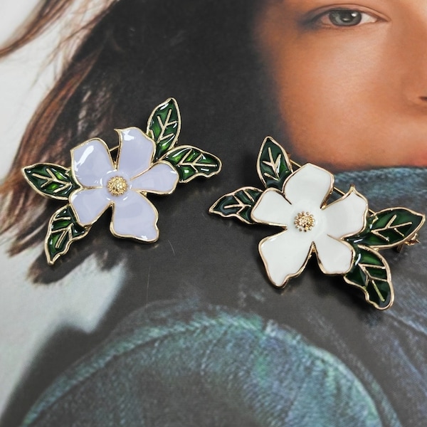 Magnolia Flower brooch Vintage Jewellry