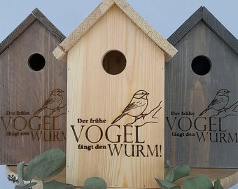 Vogelhaus/Nistkasten mit Spruch aus Holz für Meisen, Vögel / Deko für Garten / besonderes Geschenk / Personalisierung möglich / Nisthilfe