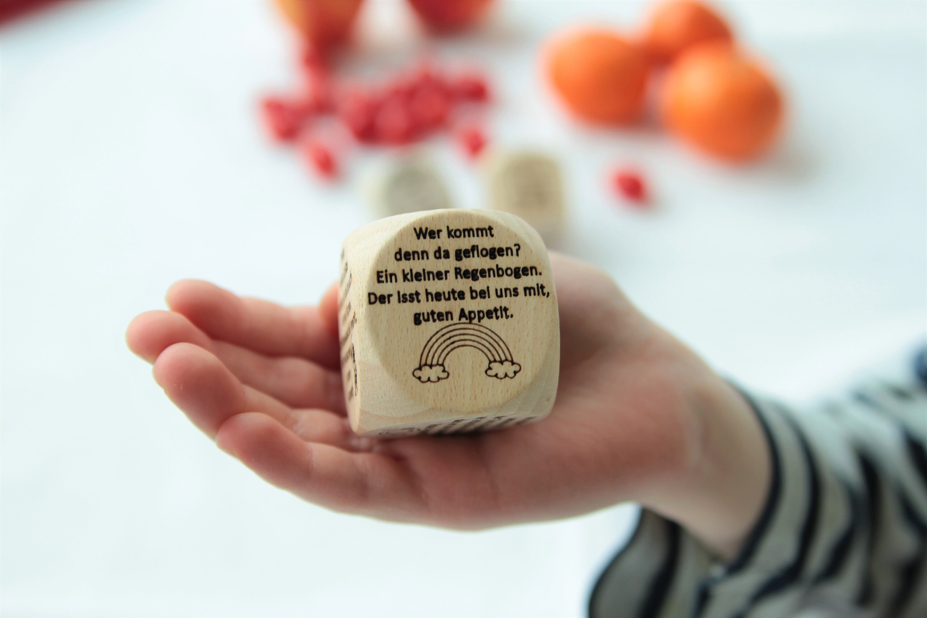 Tischspruchwürfel Mini für Kinder aus Holz mit Comic Bildern, Würfel