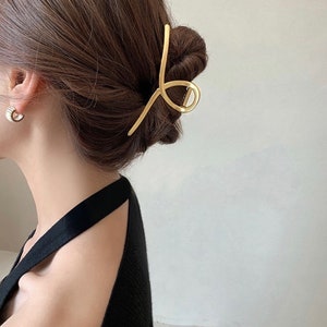 JanieLs Schmuck elegant hairpin barrette gold Metall hairpin chic Haarspange Haarschmuck Gold shark hair clip Haarklammer gifts for her image 2