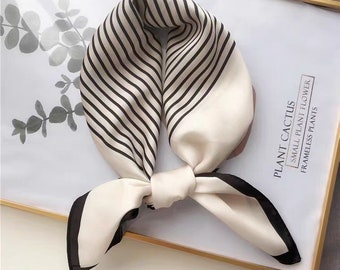 Foulard Koreanische minimalistische Halstücher Foulard élégant Foulard en soie Foulard Lux quadratische Seidentücher multifunktionaler Seidenschal