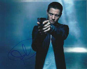 Jeremy renner signed the bourne legacy ( jason ) photo w/ hologram coa