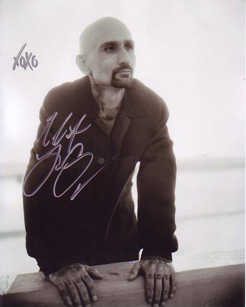 Robert lasardo signed photo w/ hologram coa image 1