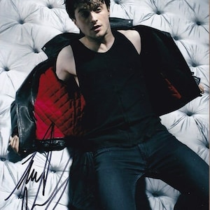 Daniel radcliffe signed photo w/ hologram coa