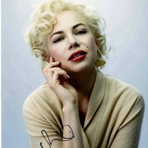 ミシェル・ウィリアムズがサインした『My Week with Marilyn Monroe』11x14 写真（ホログラム COA 付き）