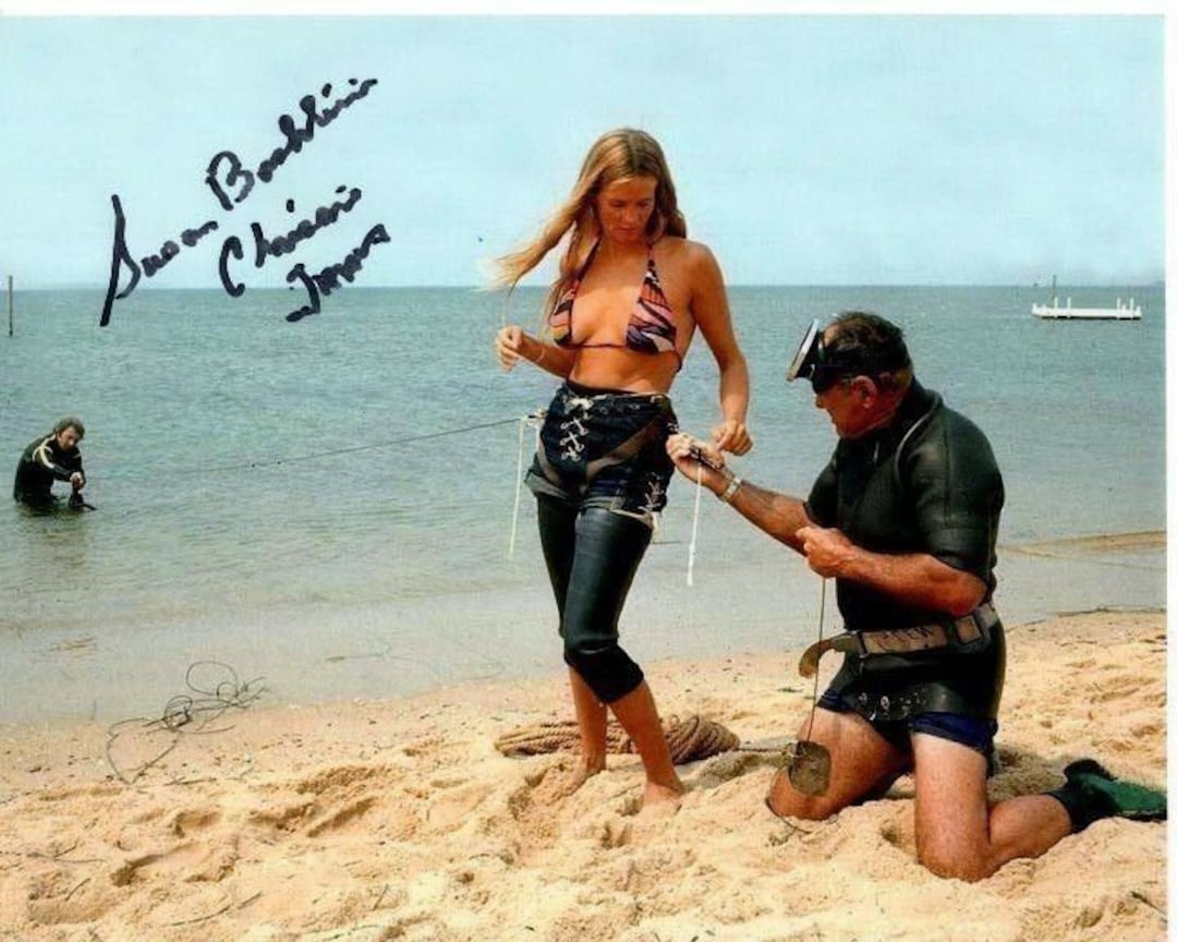 Susan Backlinie Signed Jaws Chrissie Photo W/ Hologram Coa Etsy