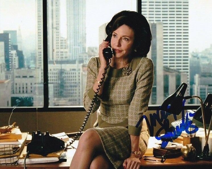 メアリー・スティーンバージェン直筆サイン入り超大型写真… メアリー・スティーンバージェンがホログラム証明書付きの