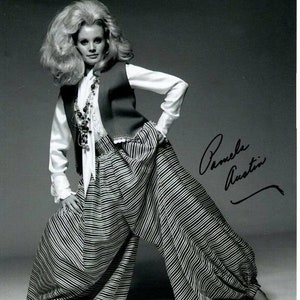 Pamela austin signed photo w/ hologram coa