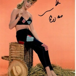 Linda Evans signed 8x10 photo w/ hologram coa