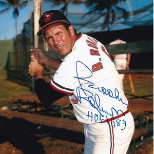 Brooks Robinson signed 8x10 mlb baltimore orioles photo w/ hologram coa