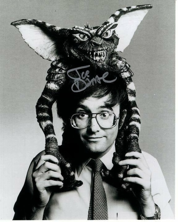 ジョー・ダンテのサイン入りグレムリン写真（ホログラム証明書付き