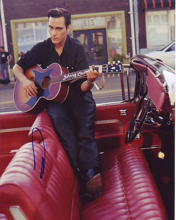 Joaquin Phoenix Signed Walk the Line as Johnny Cash Photo W