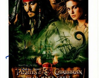 ジョニー・デップのサイン入り8x10パイレーツ・オブ・カリビアン