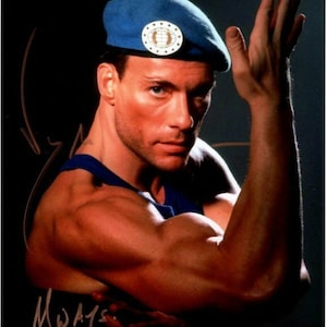 Jean-claude van damme signed street fighter photo w/ hologram coa