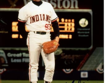 チャーリー・シーンのサイン入り11 x 14写真（ベケット認証済み