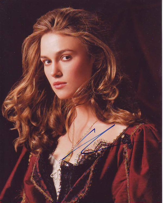 キーラ・ナイトレイのサイン入りパイレーツ・オブ・カリビアン写真