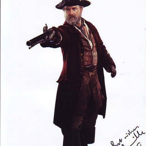 Hugh bonneville signed galavant pirate king photo w/ hologram coa