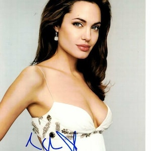 Angelina Jolie signed 8x10 photo w/ hologram coa