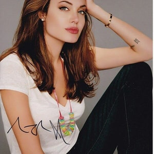 Angelina Jolie signed 8x10 photo w/ hologram coa