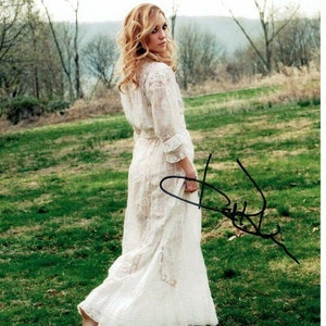 Kate hudson signed photo w/ hologram coa