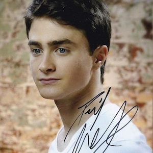 Daniel radcliffe signed photo w/ hologram coa
